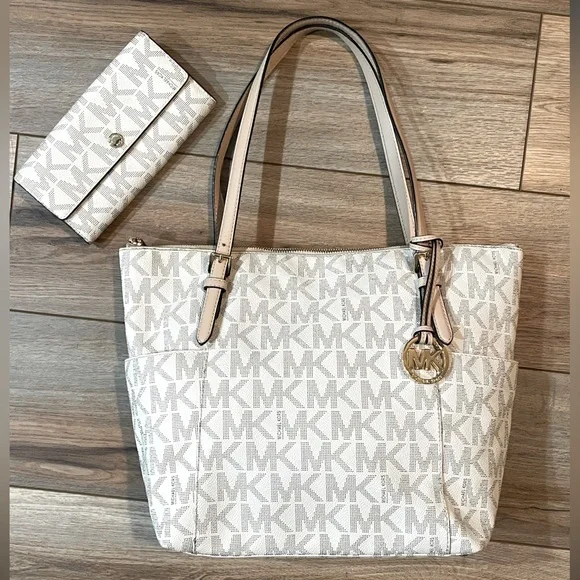 SOLD Michael Kors Tote - Picture 1 of 9